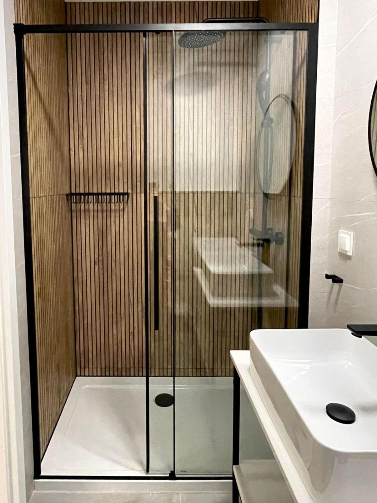 Apartos Seaside Luxury Apartment *